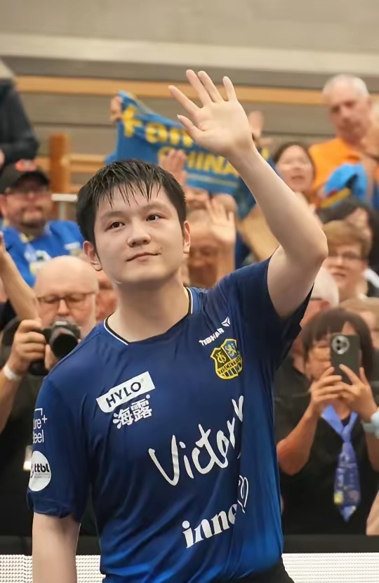 球送向边线 球送向边线